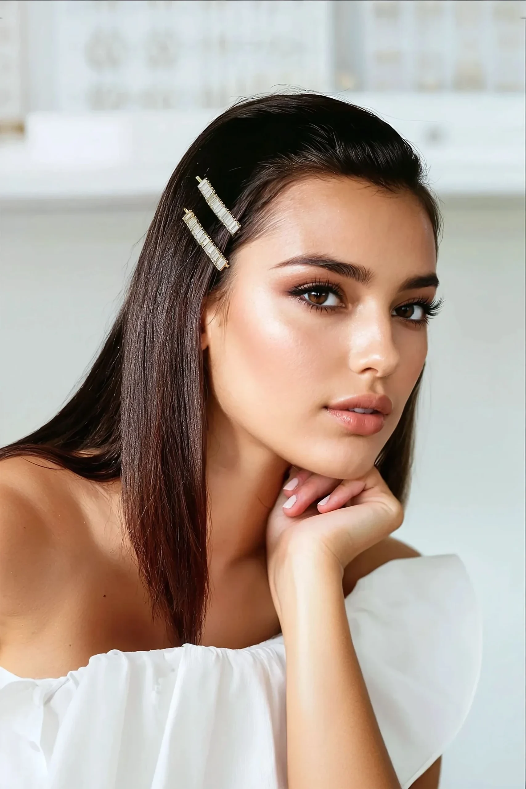 Alissa Baguette Crystal Bobby Pins
