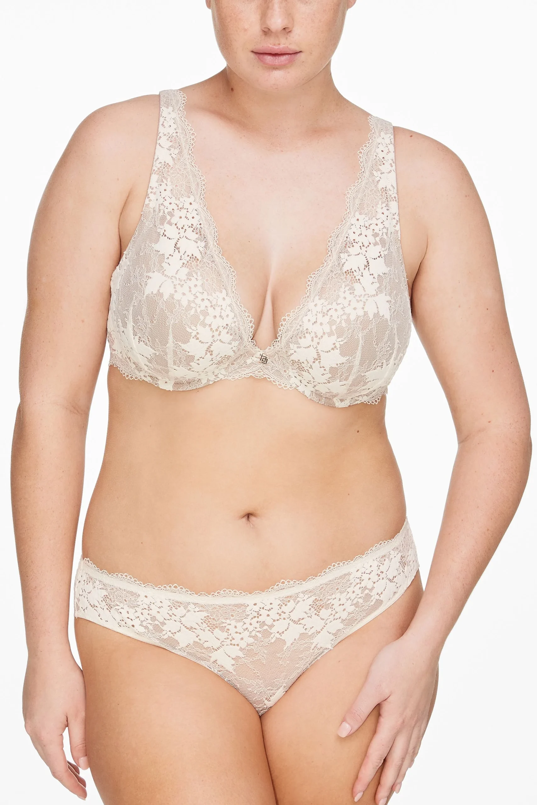 All Day Lace Uplift Plunge Bra