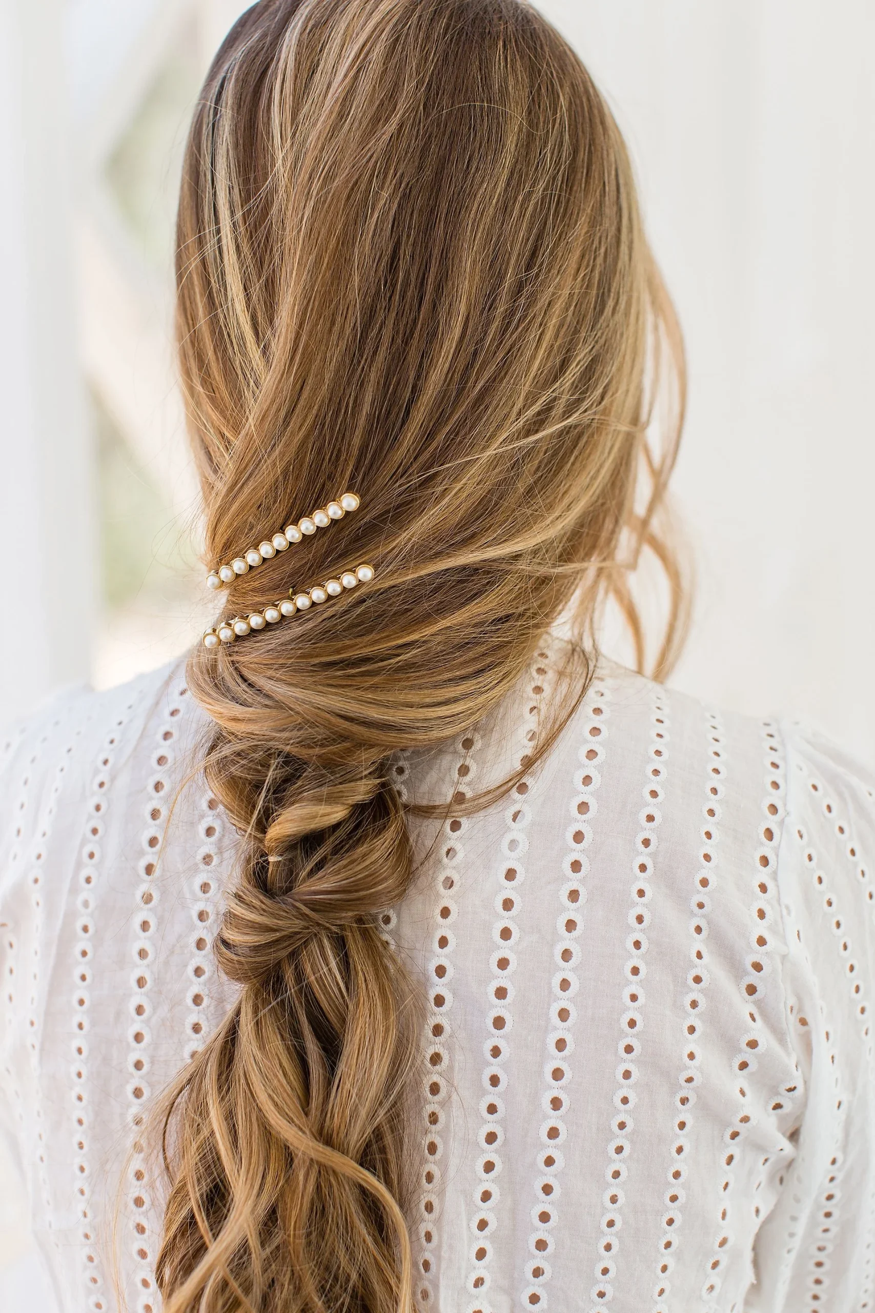 Annika Pearl Oversized Bobby Pins