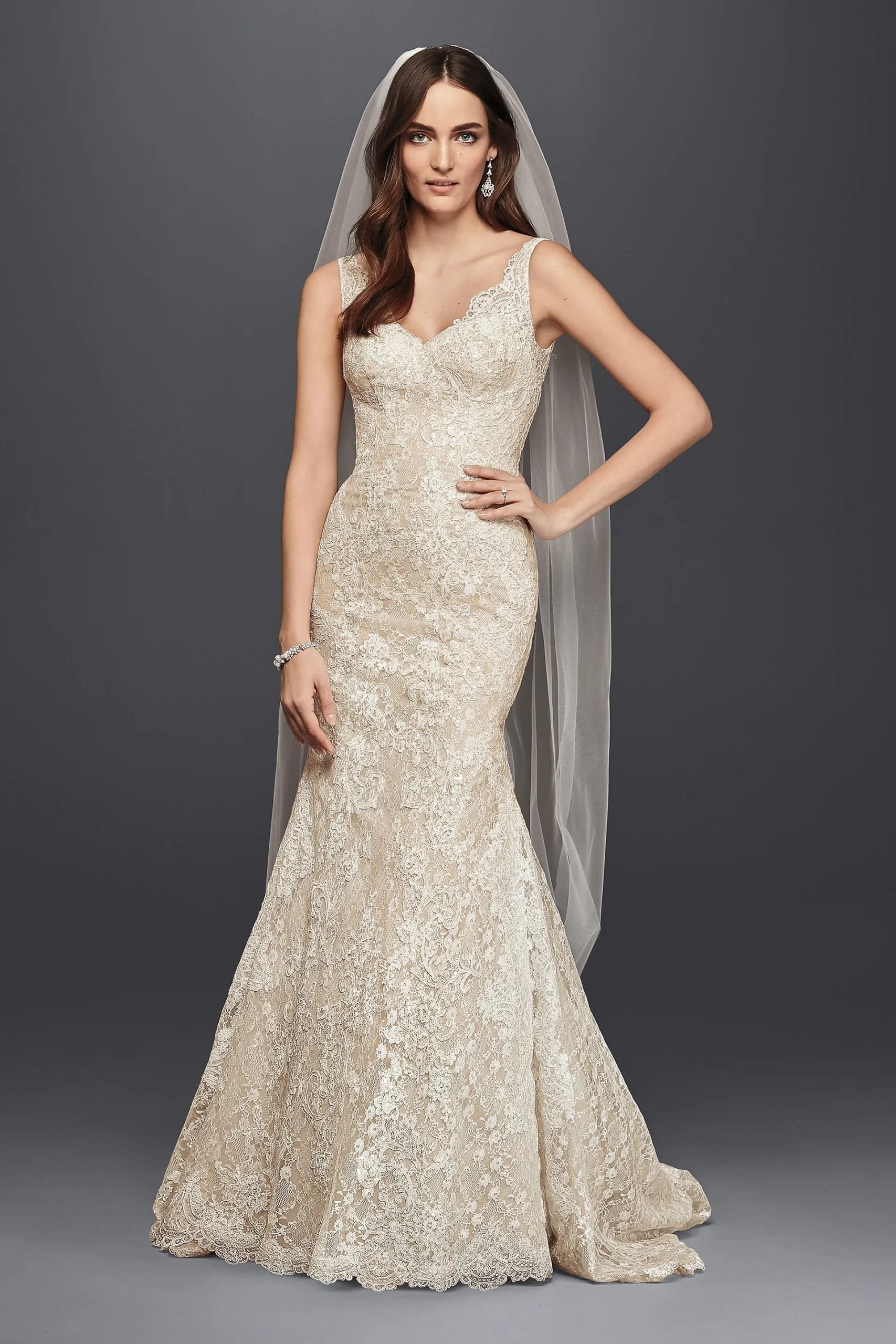 As-Is All-Over Lace Trumpet Wedding Dress
