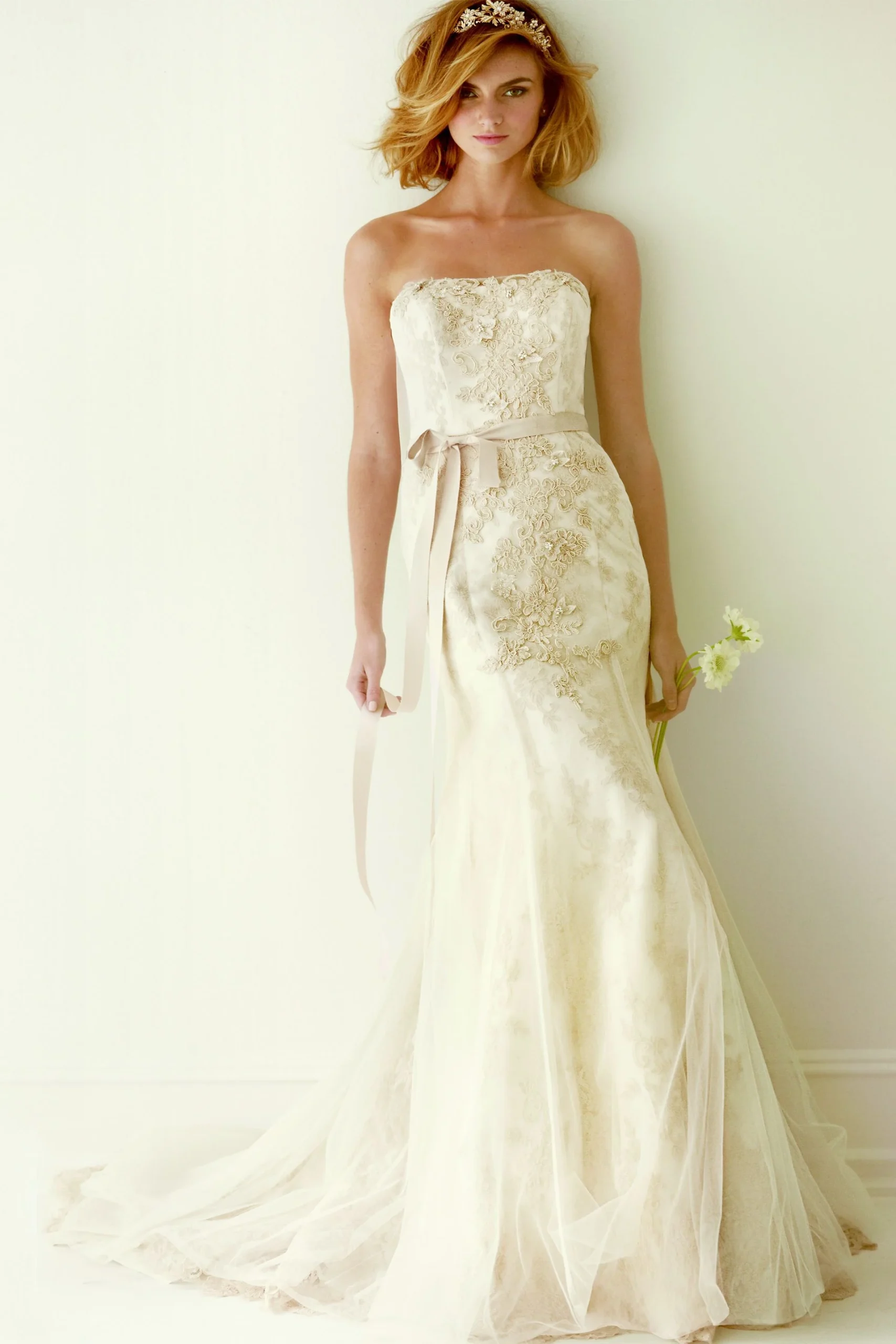 As-Is Lace Wedding Dress with Ruffle Train