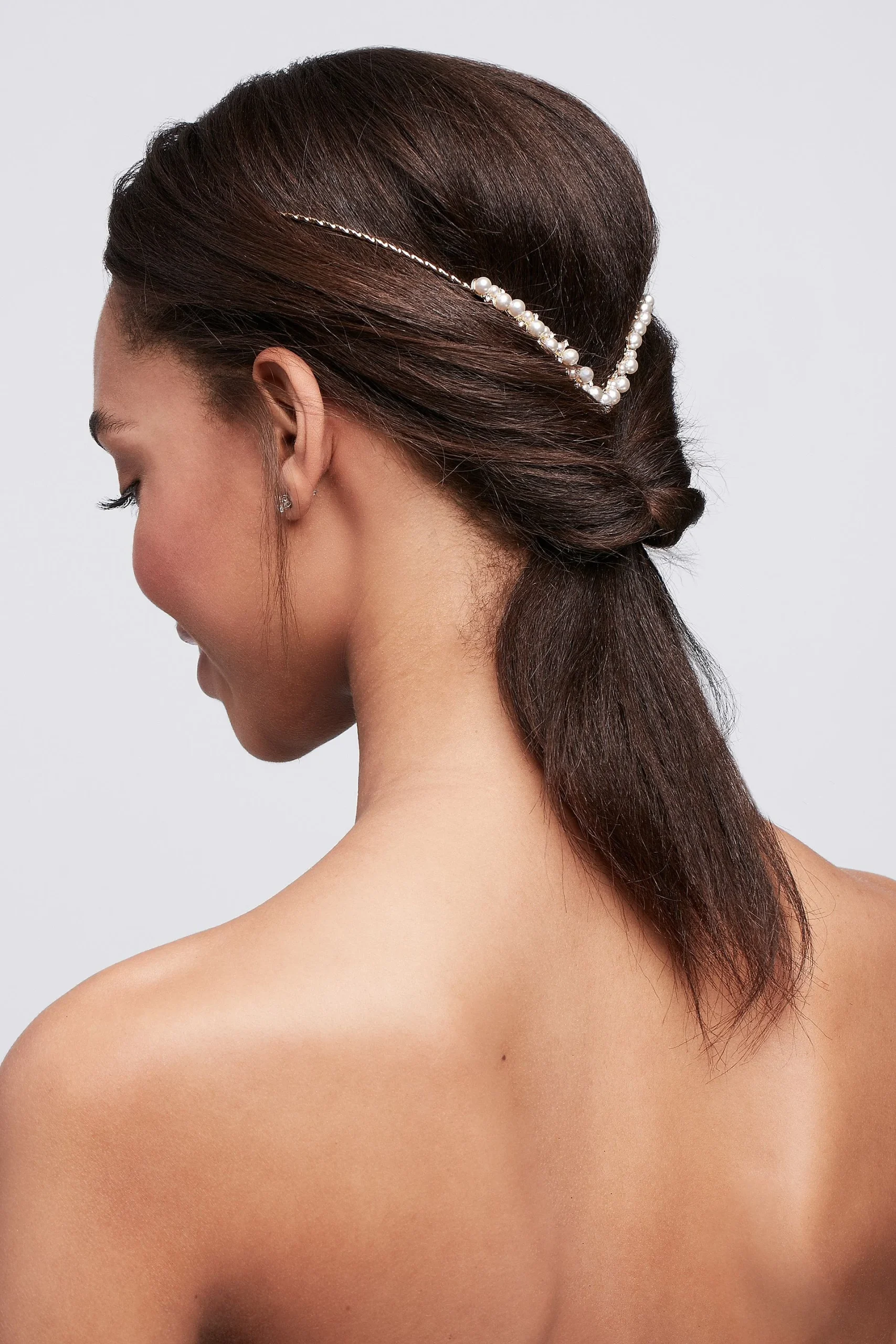 Back Headband with Graduated Pearls