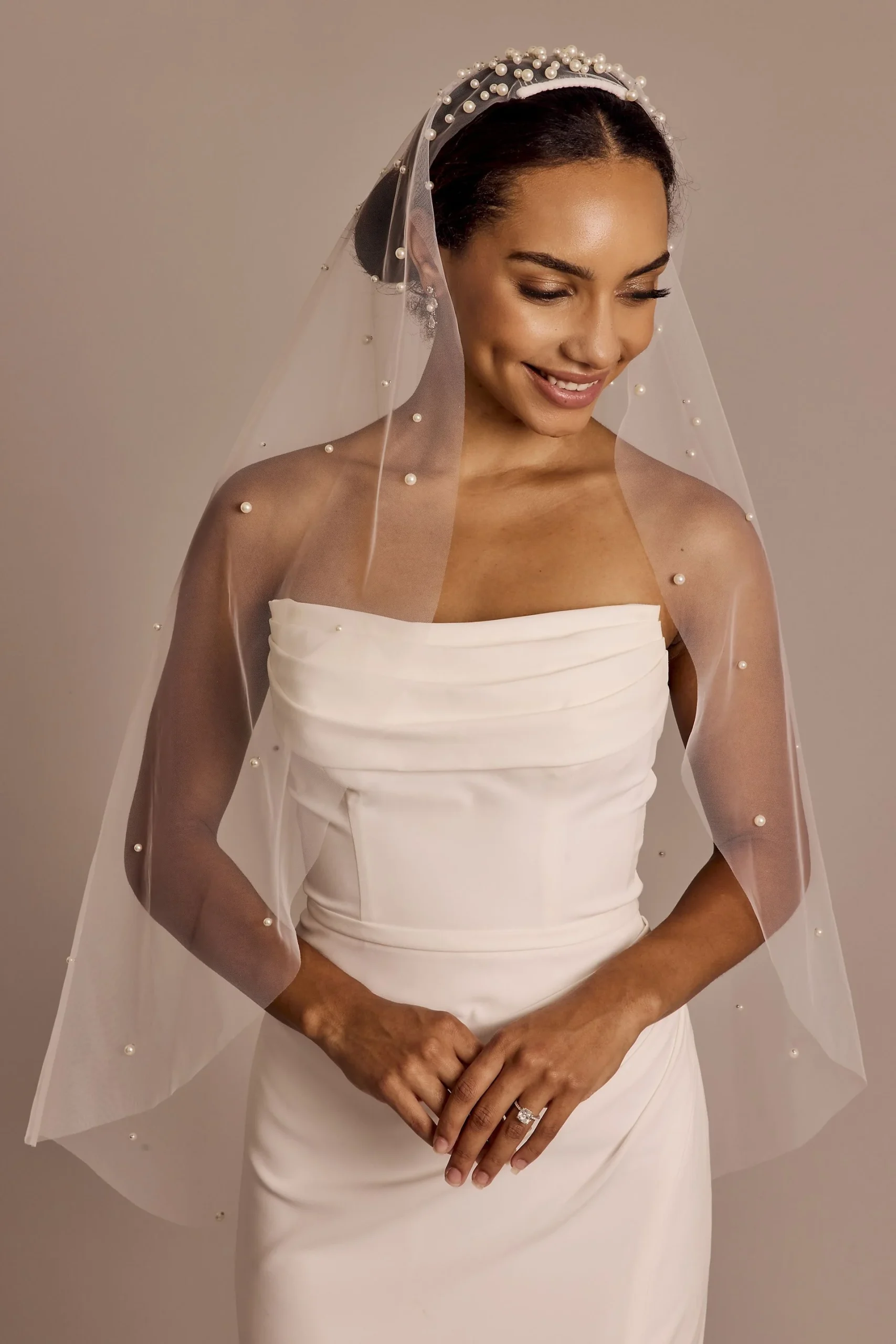 Cascading Pearl Mid-Length Veil