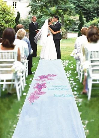 DB Exclusive Watercolor Soft Focus Aisle Runner