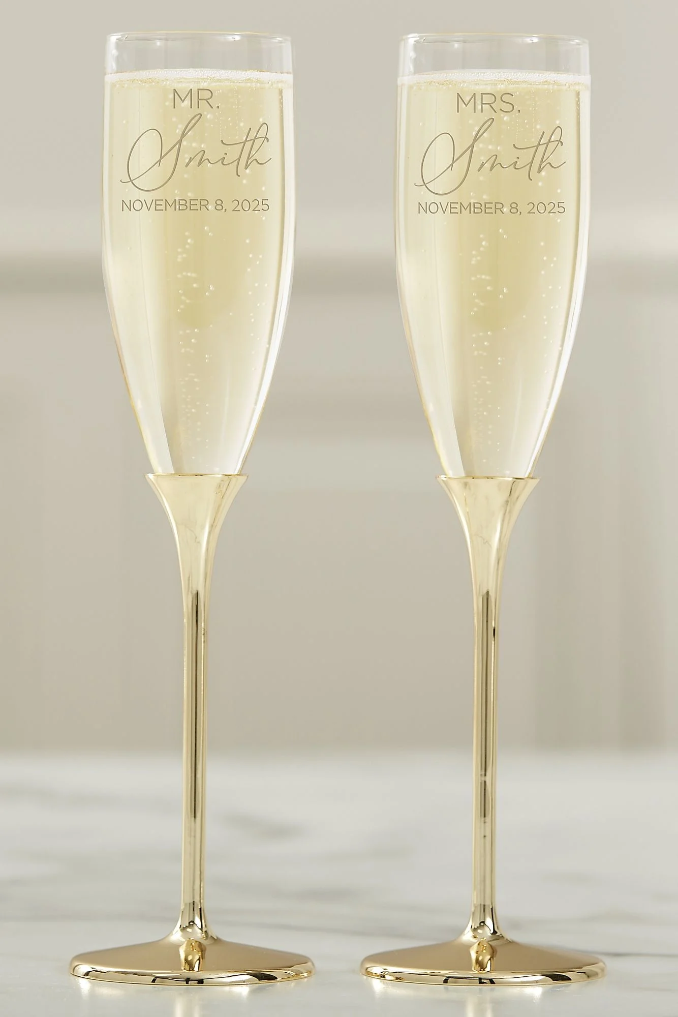 Elegant Couple Personalized Gold Wedding Flute Set