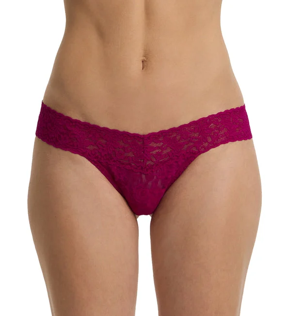 Hanky Panky Signature Lace Low Rise Thong (4911P) - From The Vine
