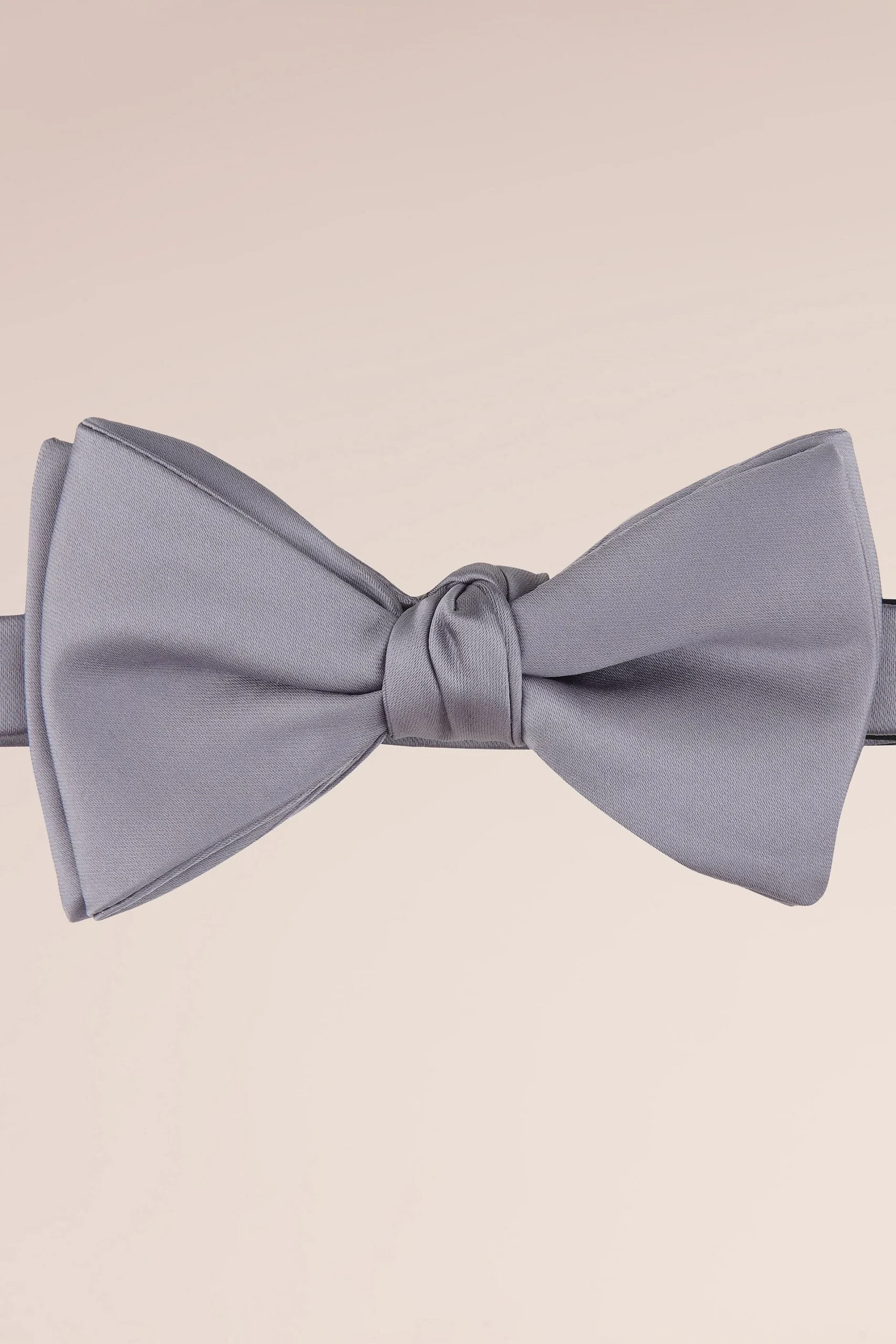 Large Pre-Tied Bow Tie