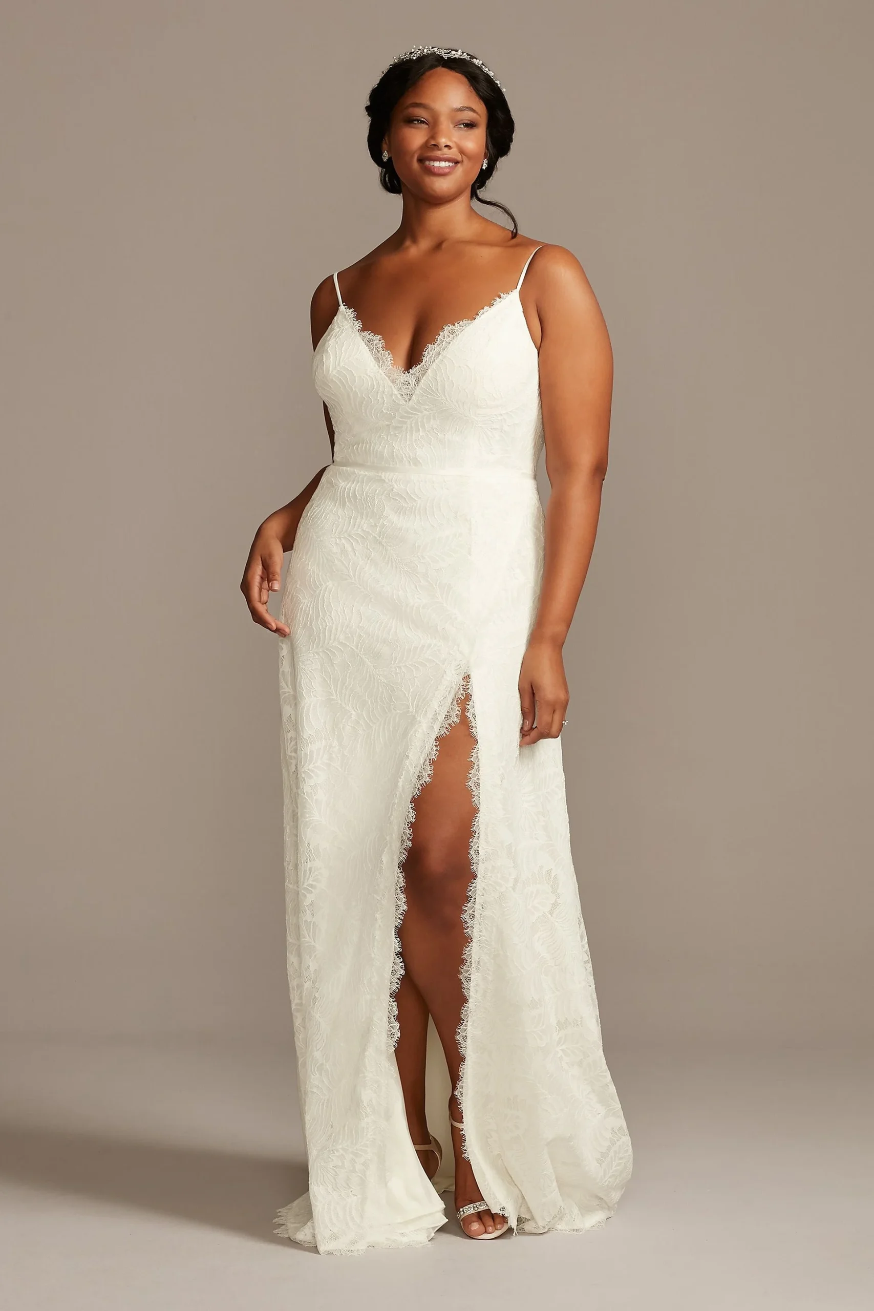 Leaf Pattern Lace A-Line Plus Wedding Dress