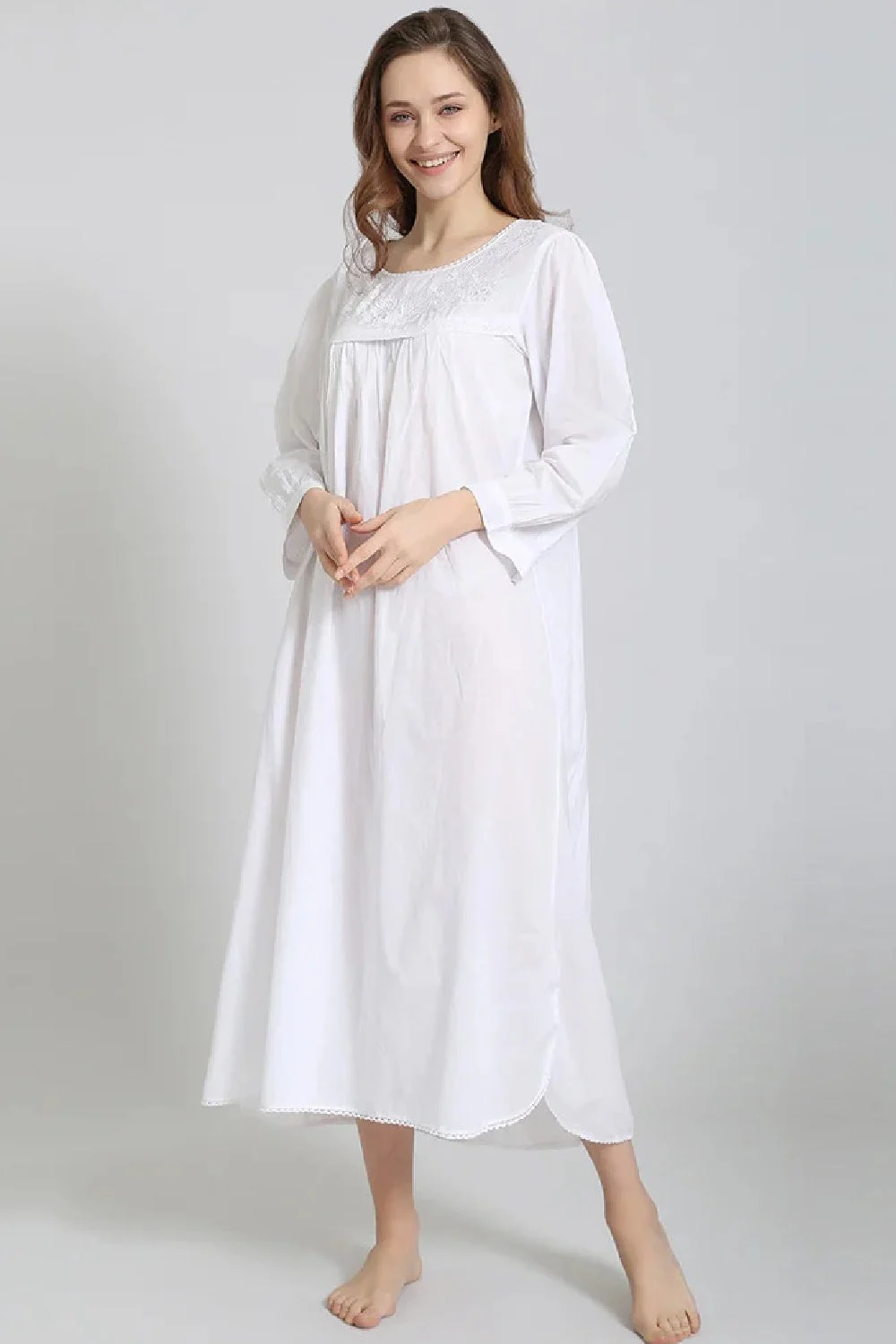 Mahogany Sara Gown, White (N210)