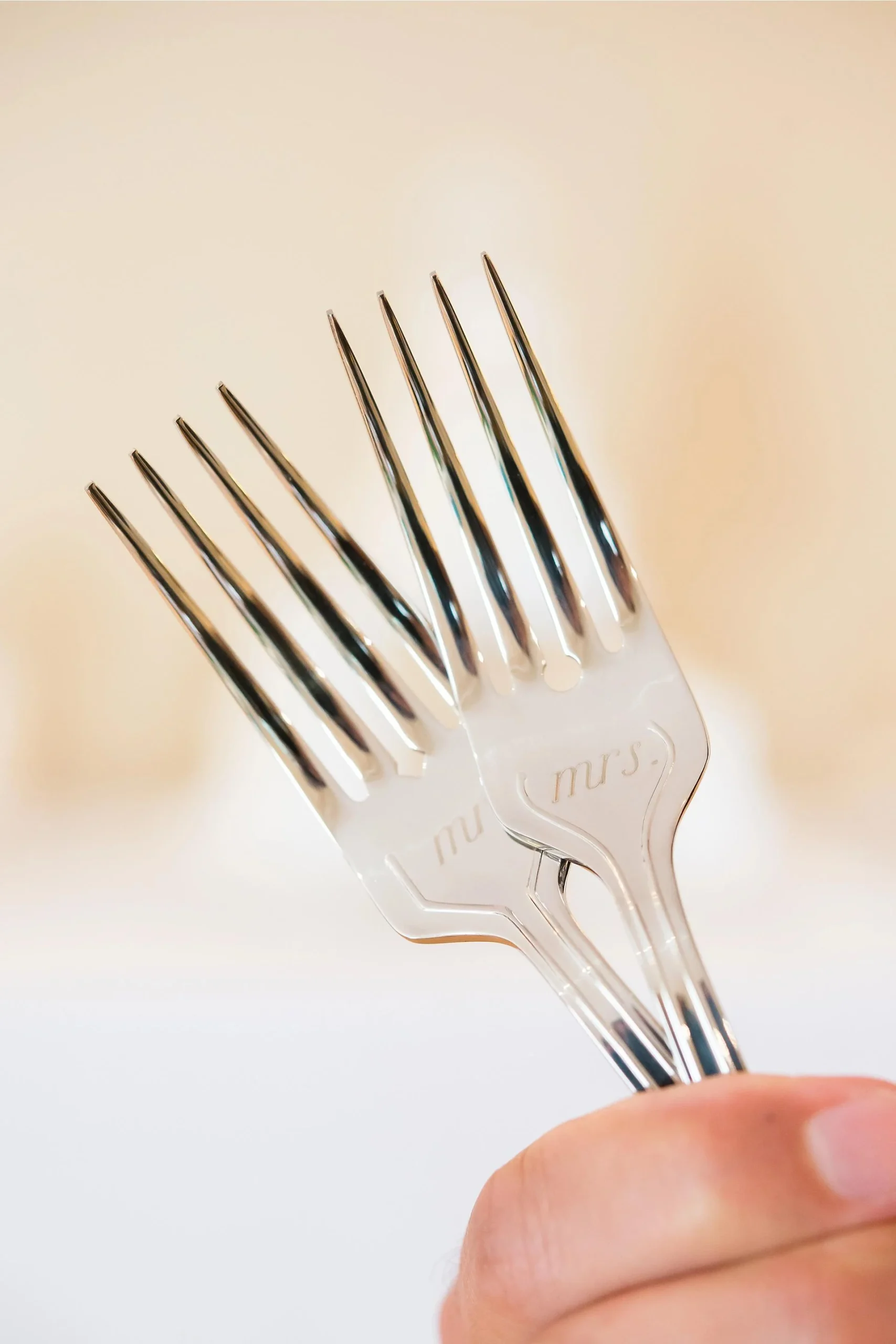 Mr. andMrs. Wedding Cake Fork Set