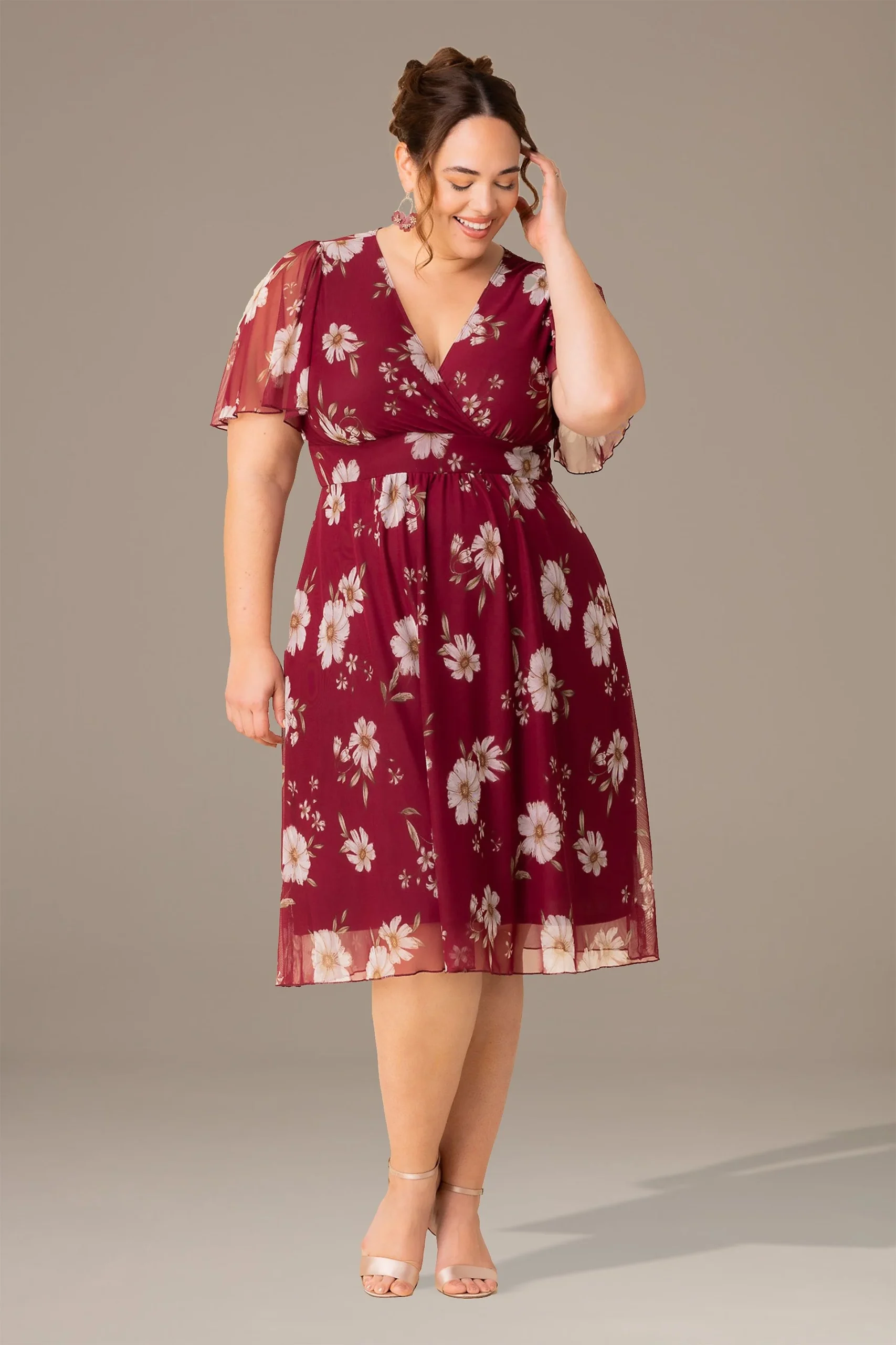 Plus Size Margot V-Neck Mesh Cocktail Dress
