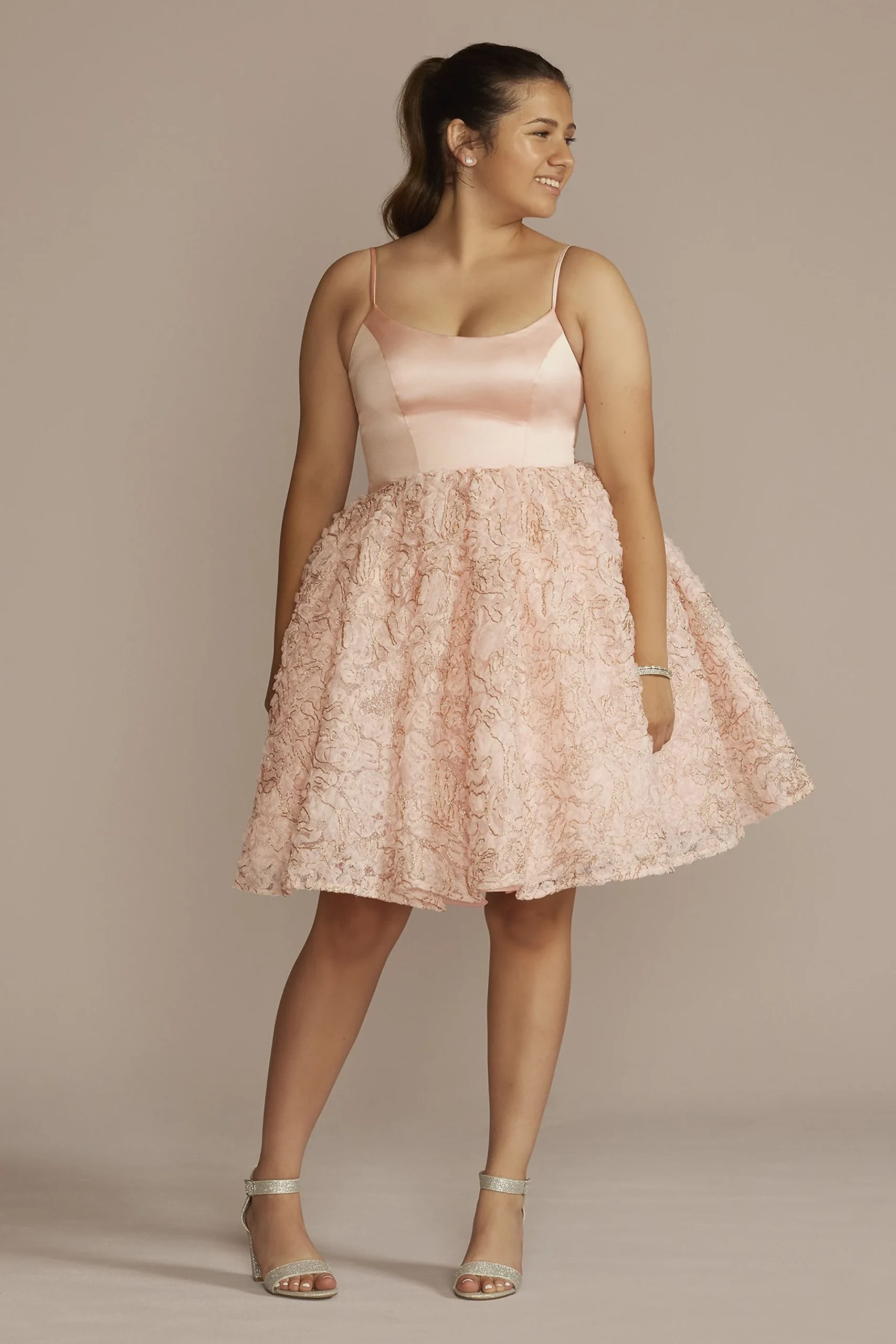 Satin and Metallic A-Line Damas Dress