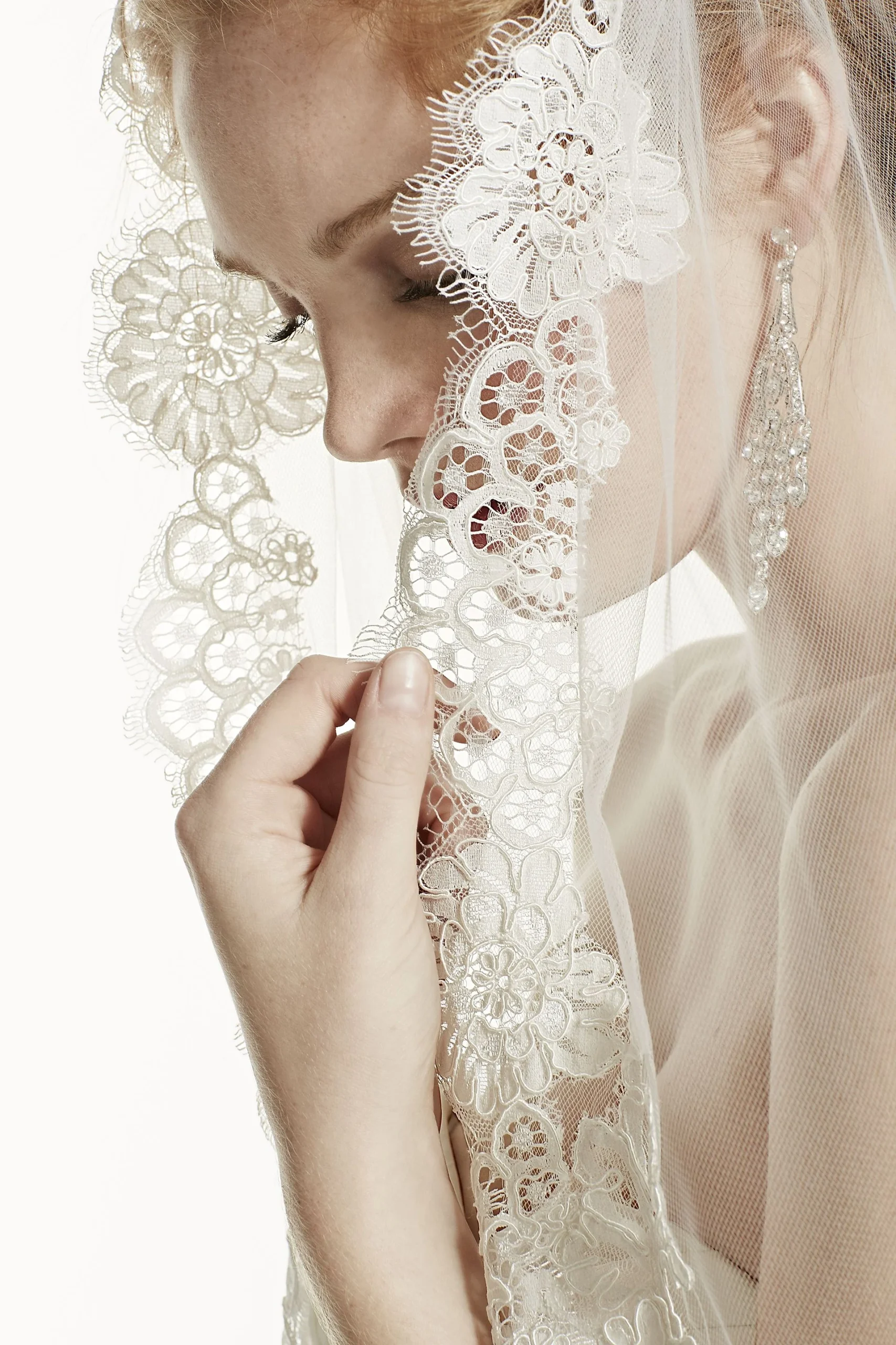 Trailing Floral Lace Mid Length Veil