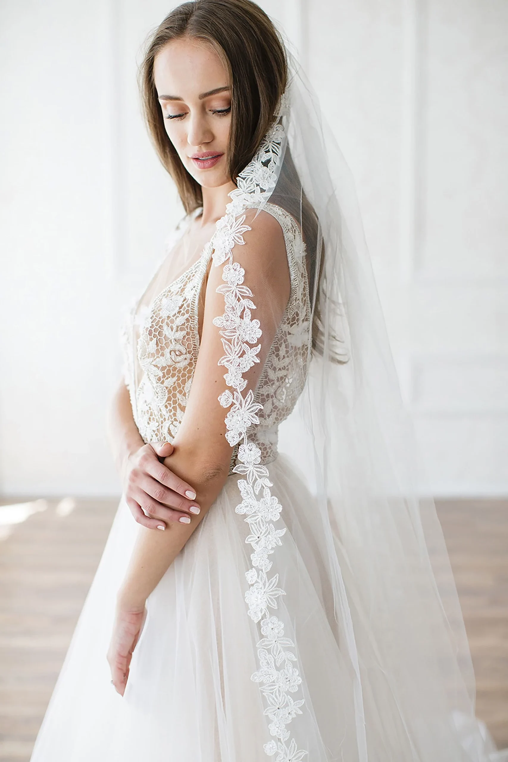 Venice Lace Veil with Rhinestones